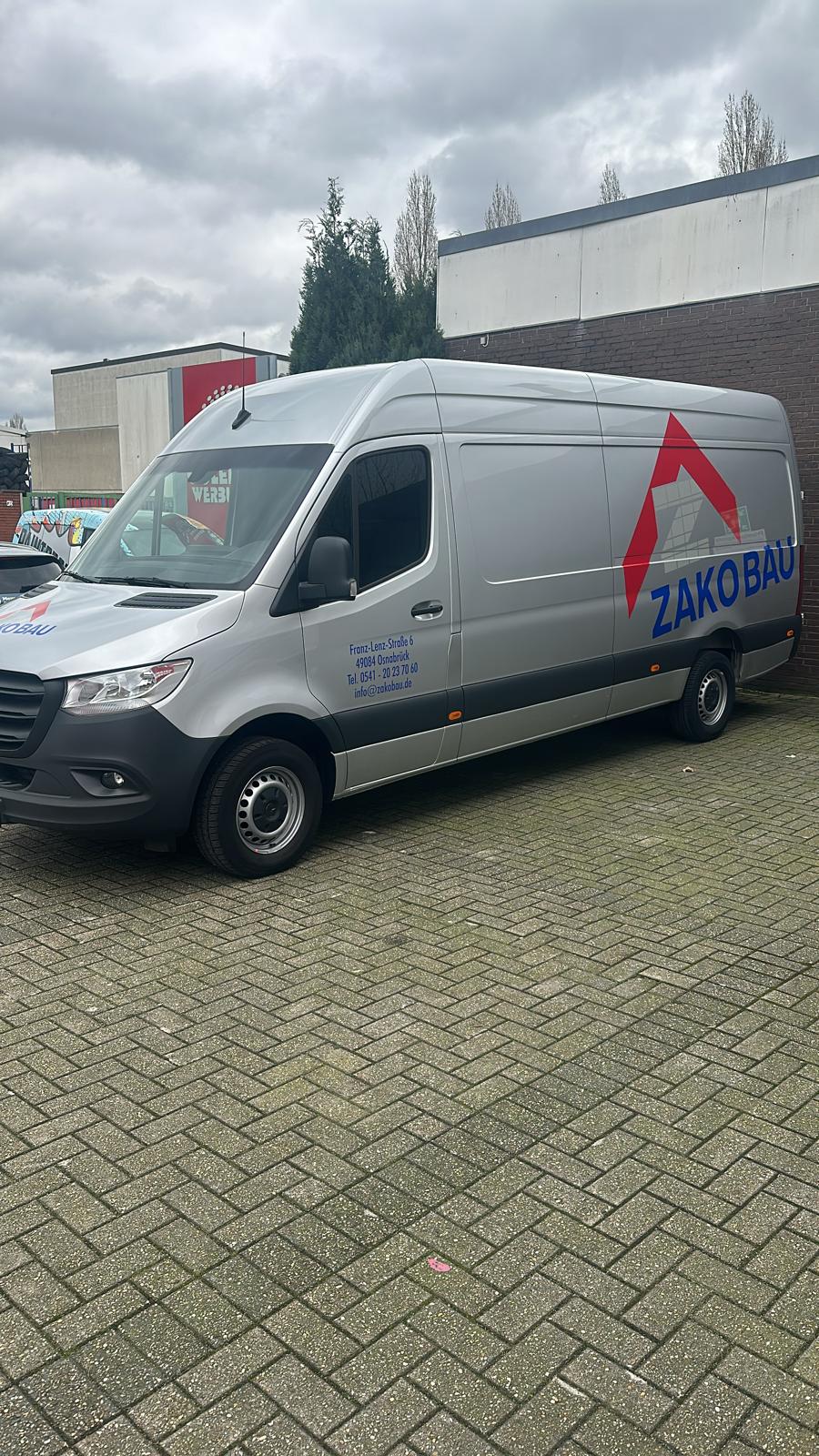 Firmenfahrzeug der Zako Bau GmbH