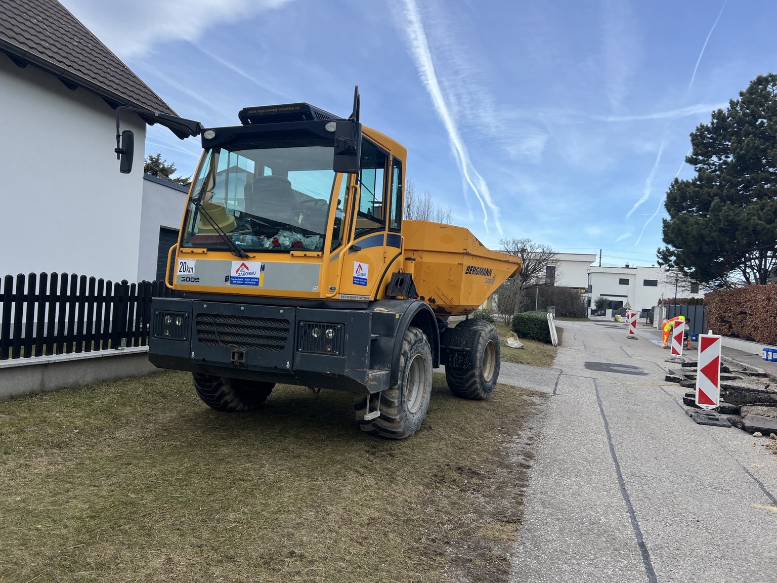 Dumper von Zako Bau auf einer Baustelle